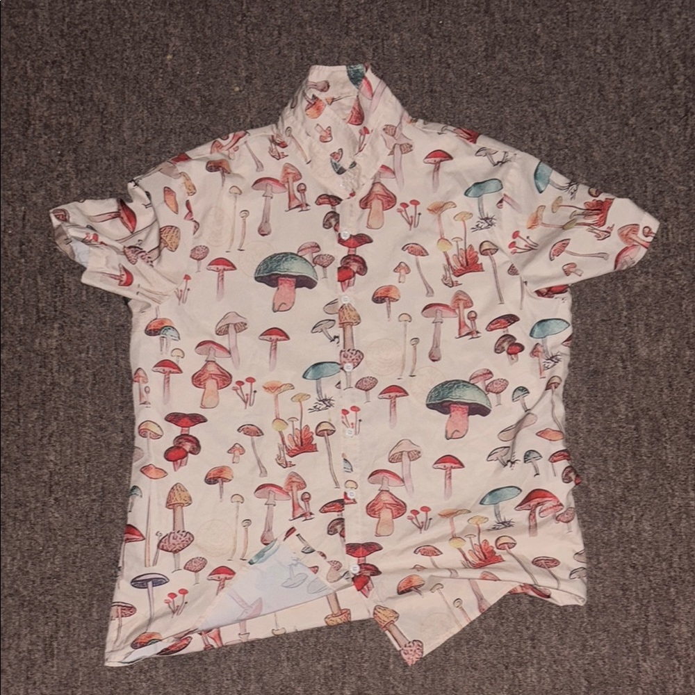 SHEIN Red and Blue Casual Button Down Shirt with Nature-Inspired Design